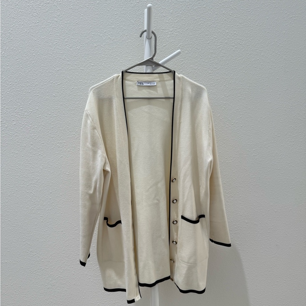 Zara Ivory Sweater with Black Accents